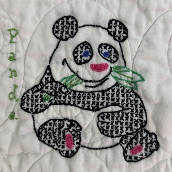 Childrens Zoo Embroidered Quilt Blanket Handmade Baby Toddler Animal Theme - Picture 12 of 16